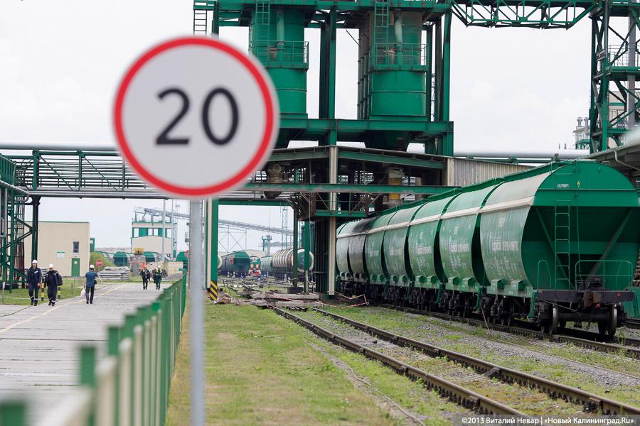 Сын за отцом: министр сельского хозяйства Николай Федоров посетил область