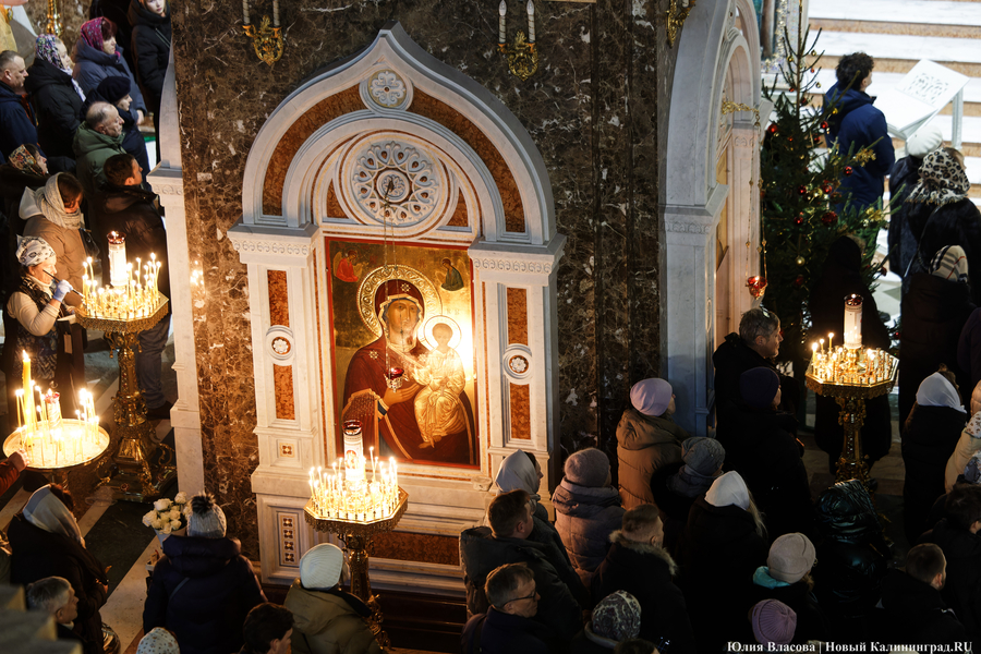 Свет Рождества: как в Калининграде прошла праздничная служба
