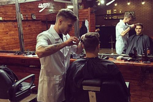 В Калининграде открылась мужская парикмахерская «OldBoy»