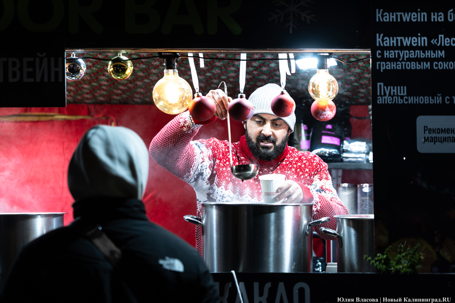 Новогодний вайб на острове Канта: как проходит праздничная ярмарка в Калининграде (фото)