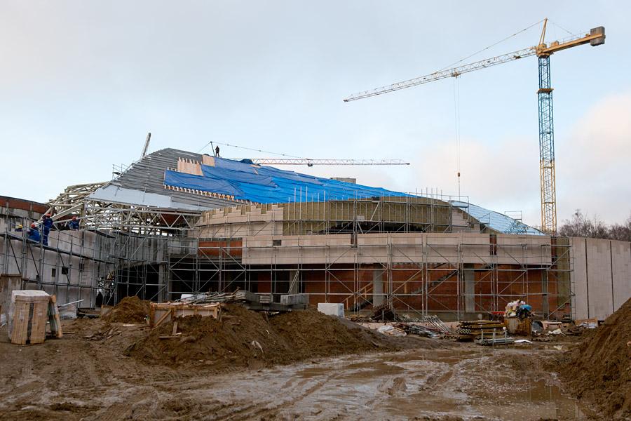 Игорные реки, эстрадные берега: как Николай Цуканов смотрел из лужи в будущее