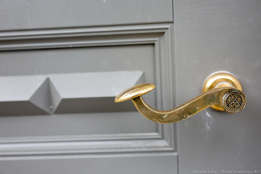 По пути к Кройц-аптеке: на пересечении Фрунзе и Ярославской отремонтировали здание XIX века (фото)