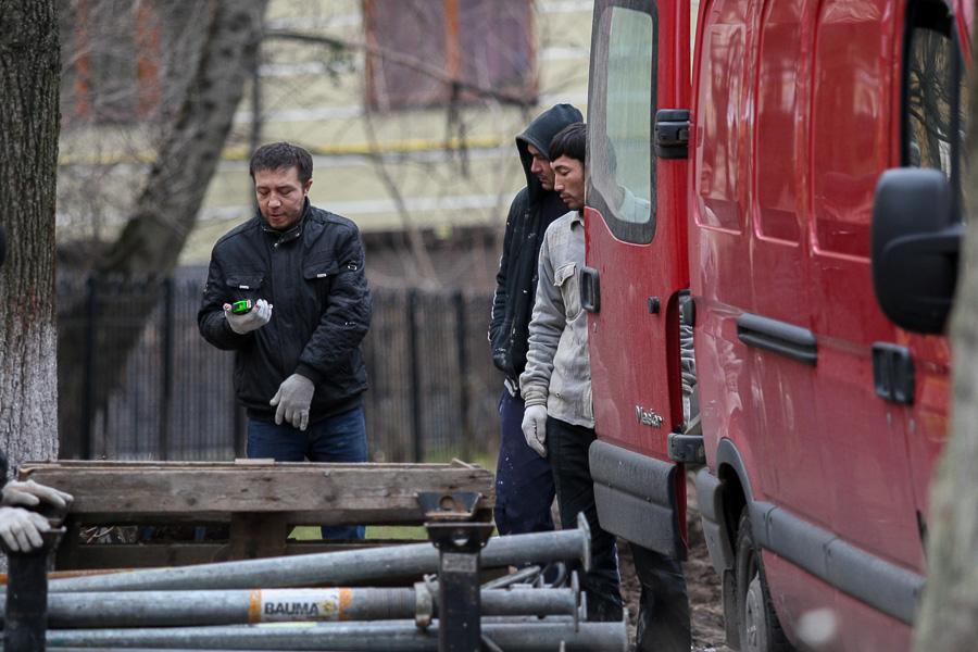 «До завтра не достроим!»: губернатор и мэр собрались открывать неготовые детсады