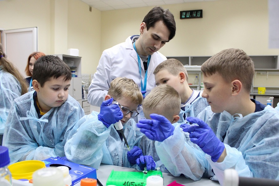 Приглашаем детей и подростков провести научные каникулы в университете