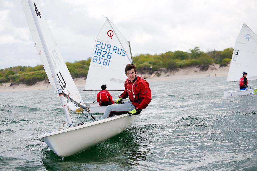 Паруса памяти: фоторепортаж с регаты, посвященной Дню Победы
