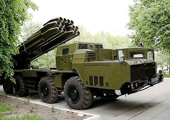 В Калининградскую область доставили новые системы залпового огня «Смерч»