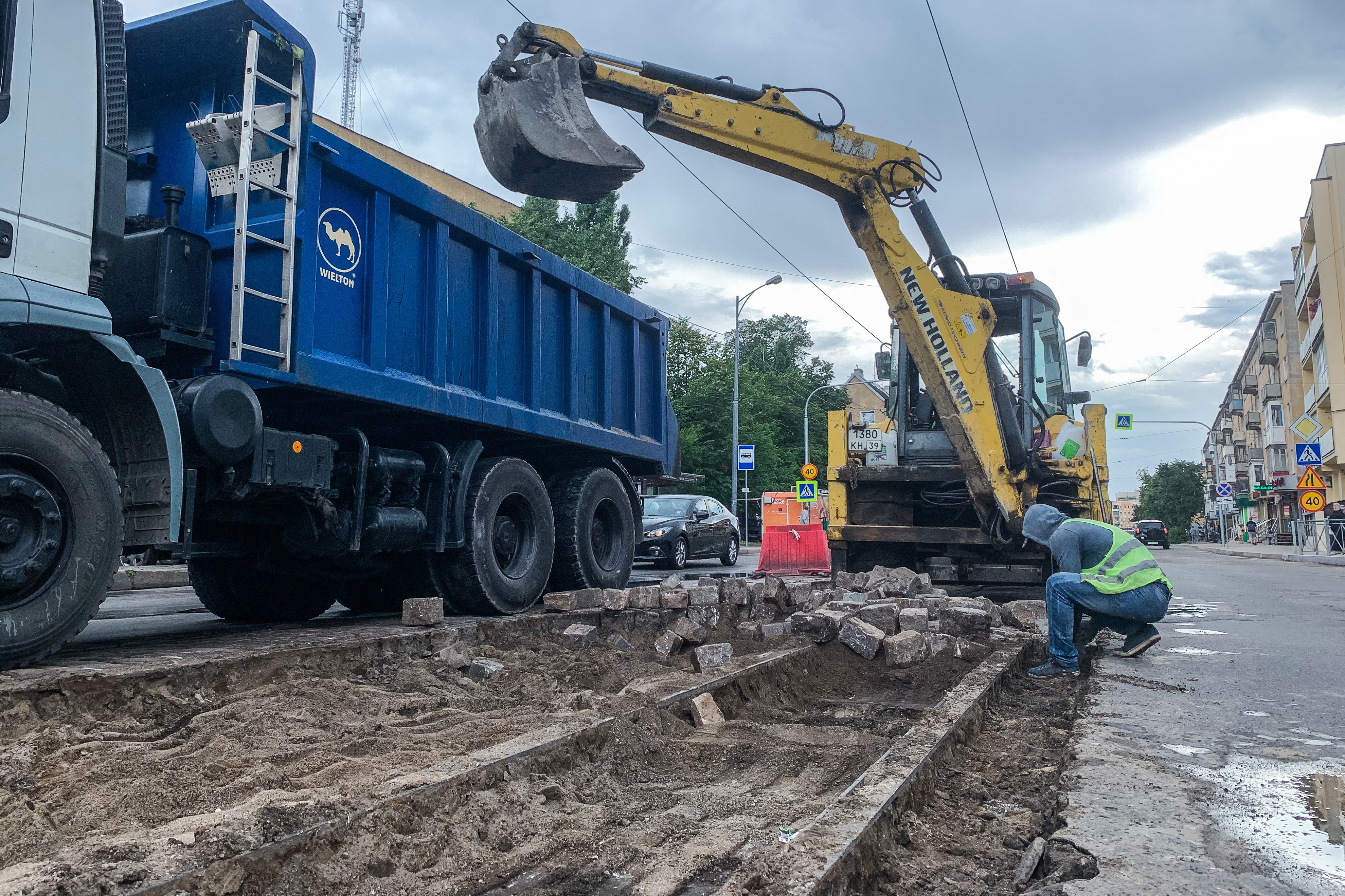 20 июля: улица Багратиона лишается старой немецкой брусчатки