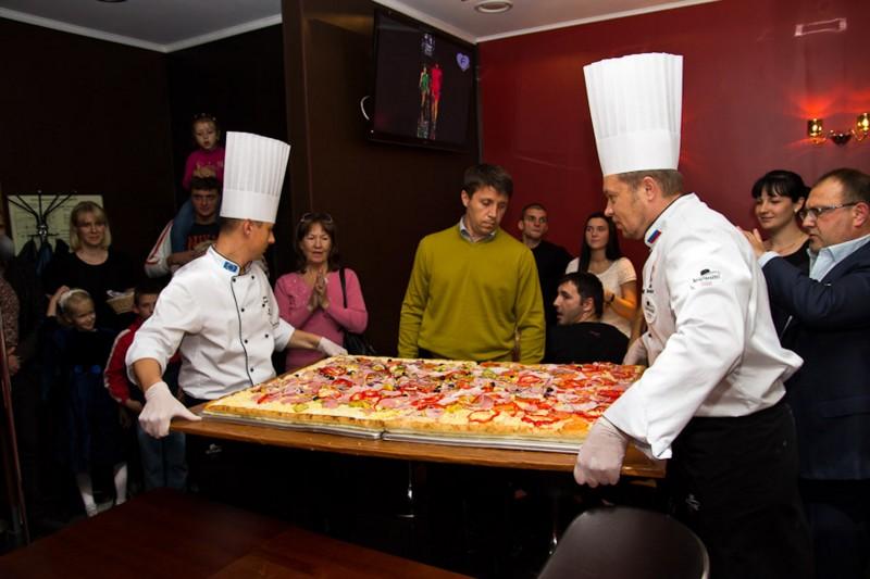 Торжественное открытие новой пиццерии «Дон Ченто» на Красной!