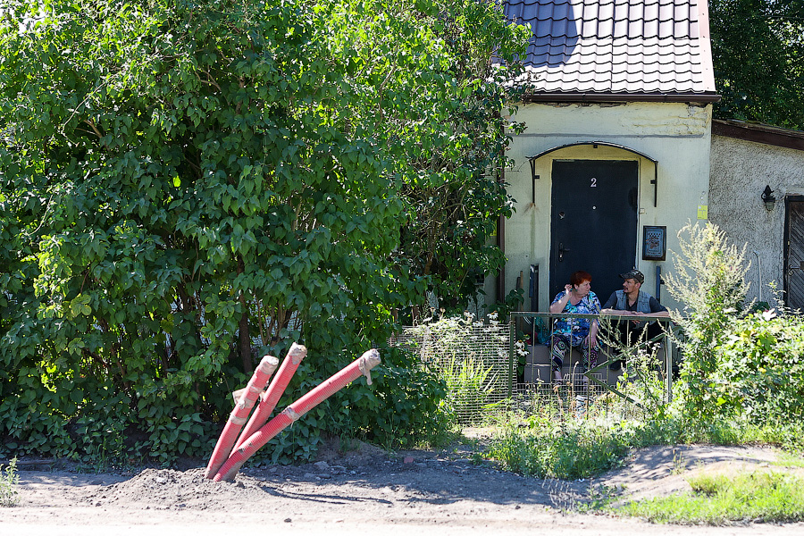 Ремонт на три года: что происходит с ул. Карташева, где сменился подрядчик (фото)