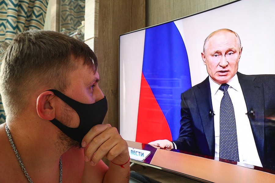 Путин заявил о повышении налога для тех, кто зарабатывает больше 5 млн рублей в год