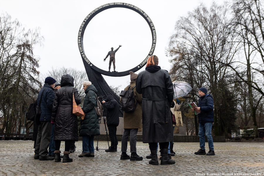 Черный ящик: в Калининграде провели сбор подписей против закона об абортах (фото)