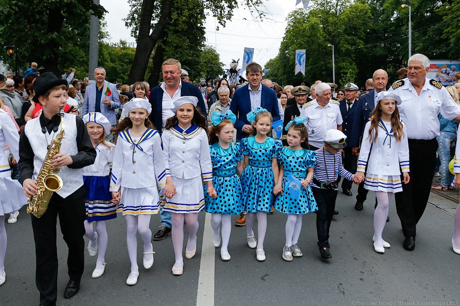 Все при параде: пешеходная зона Калининграда в День города (фото)