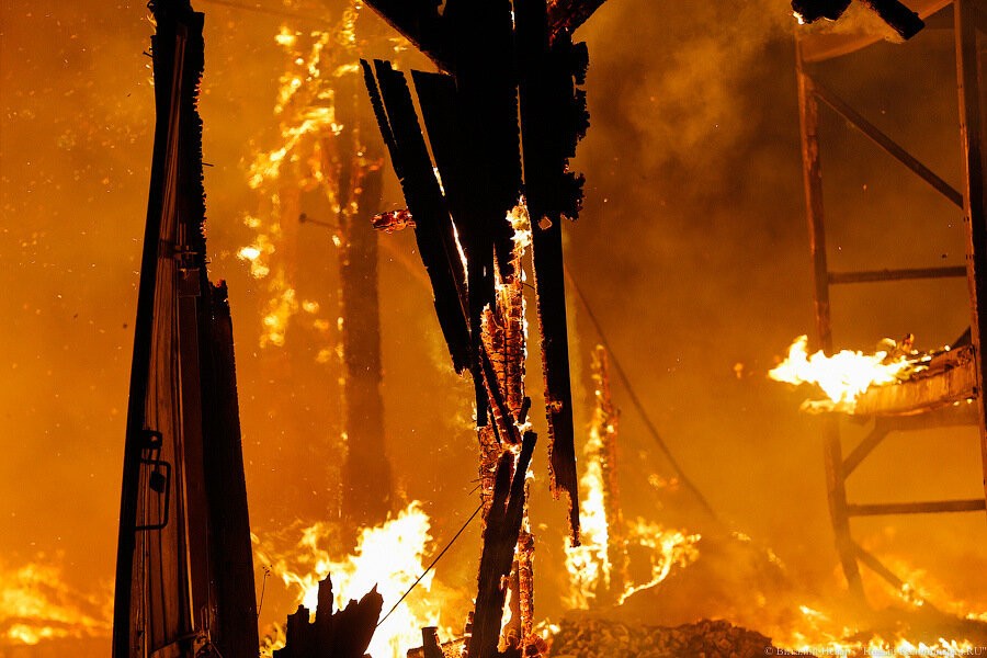 Кабмин выделяет 9,9 млн на сгоревший полгода назад многоквартирный дом в Черняховске