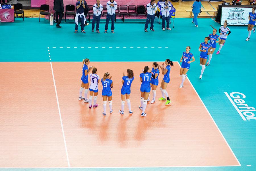 Под рёв трибун: волейболистки сборной России одержали победу над командой Италии