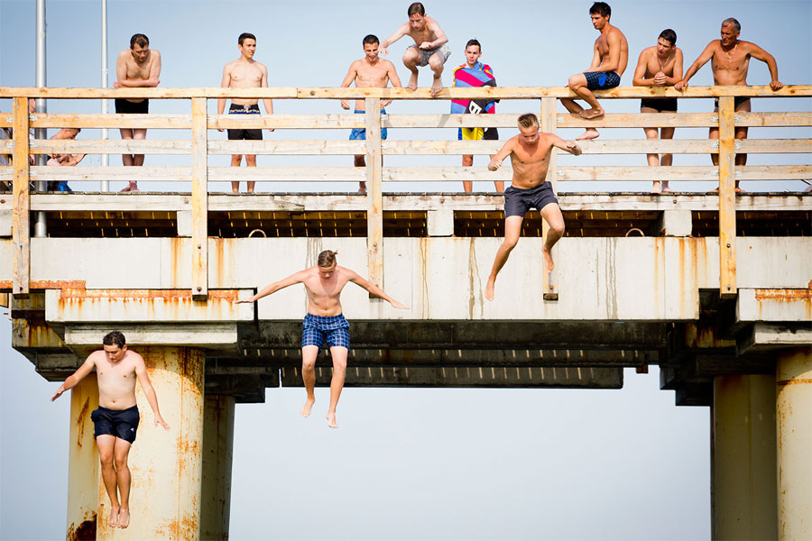Не прыгать, не нырять, не паниковать: рекомендации МЧС по поведению на воде
