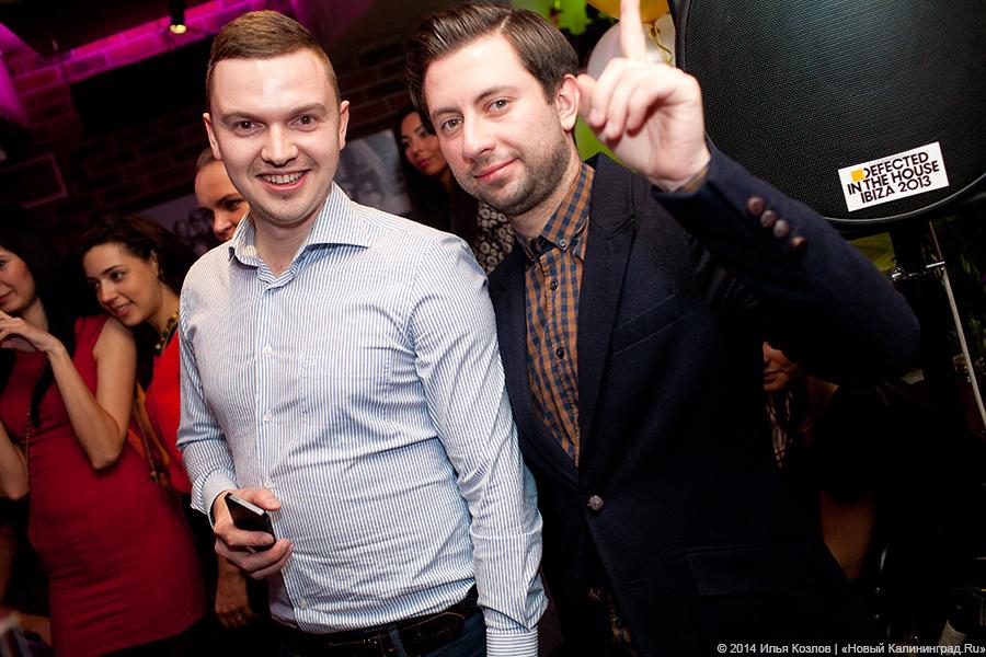 Только для девушек: белорусские стриптизёры «раскачали» «Stereo Cafe»