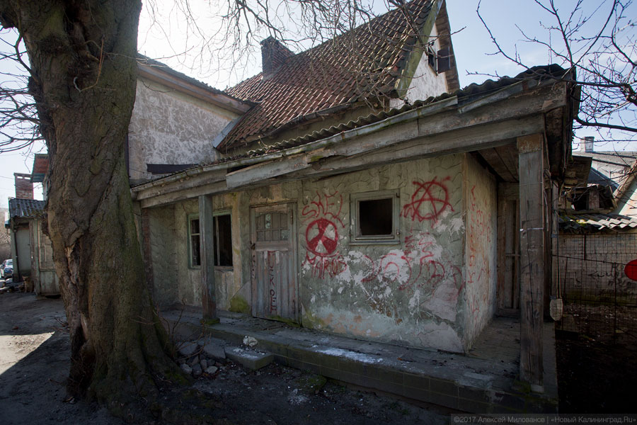 Кранц под снос: власти Зеленоградска освобождают центр от старых домов (фото)