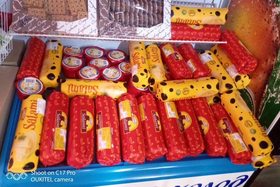 Калининградские таможенники изъяли из магазина 45 кг польских сыров (фото)
