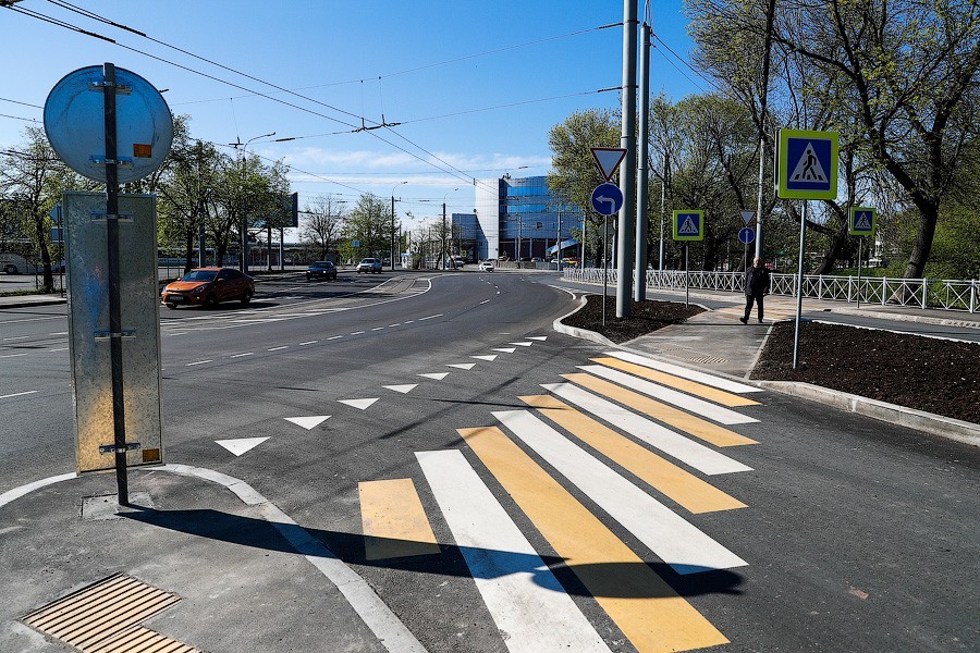 Конец мучений и брусчатки: Киевскую полностью открыли после ремонта (фото)