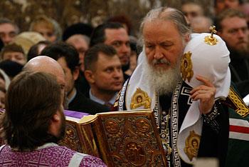 Патриарх Кирилл отслужил первый молебен в Калининграде