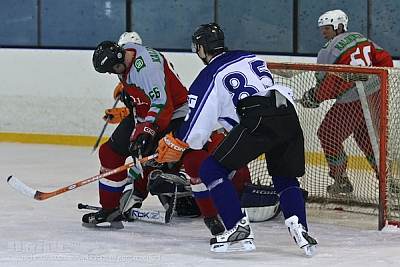 Калинградские хоккеисты заняли первое место в турнире «OPEN ICE 2009» (г.Рига)