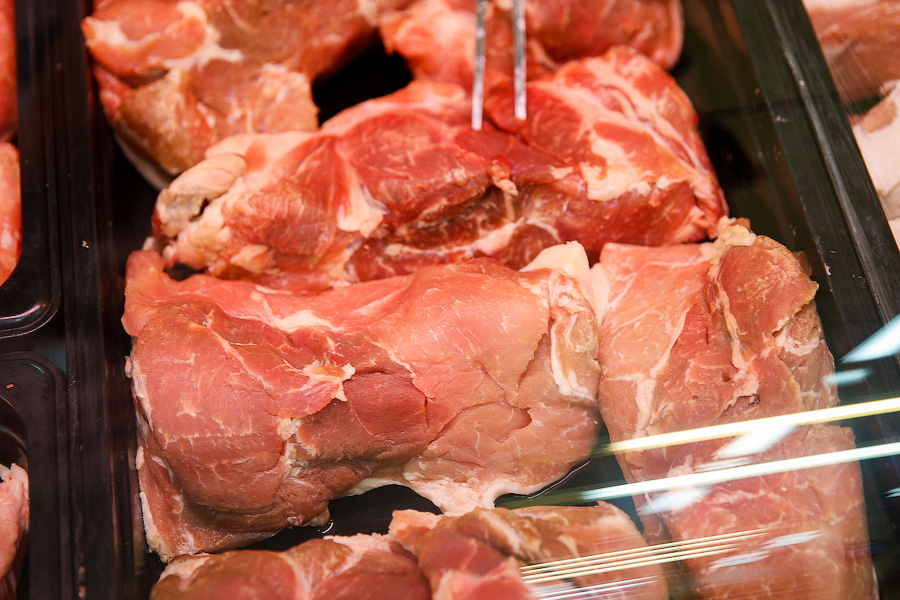 Птица и говядина: с начала года в регион ввезли тысячи тонн мяса