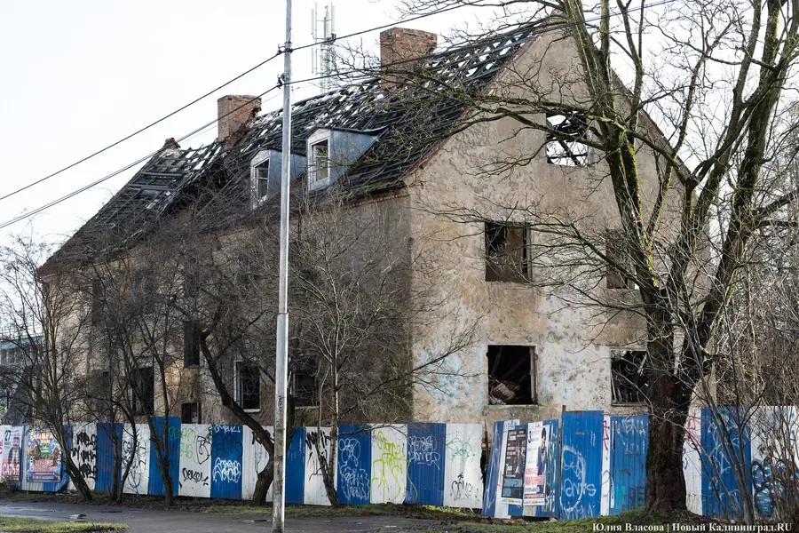 Власти Калининграда назвали число аварийных домов, которые необходимо расселить