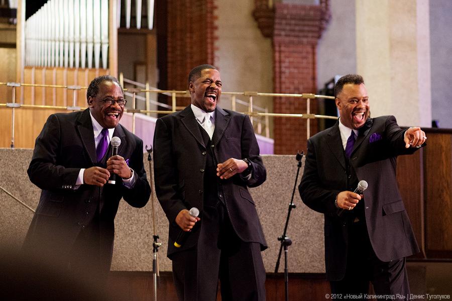 «Из Соединенных Штатов с любовью»: фоторепортаж с концерта «The Brotherhood Singers»