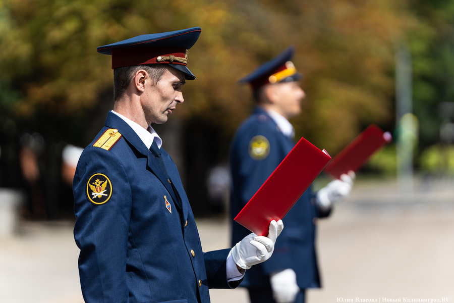 «Задача по охране мирных граждан»: как офицеры УФСИН принимали присягу (фото)