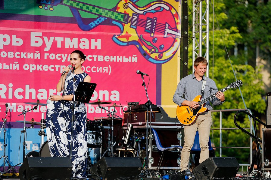 Памяти Леонида Иващенко: «Джаз-аперитивы» в фонтанном сквере у драмтеатра