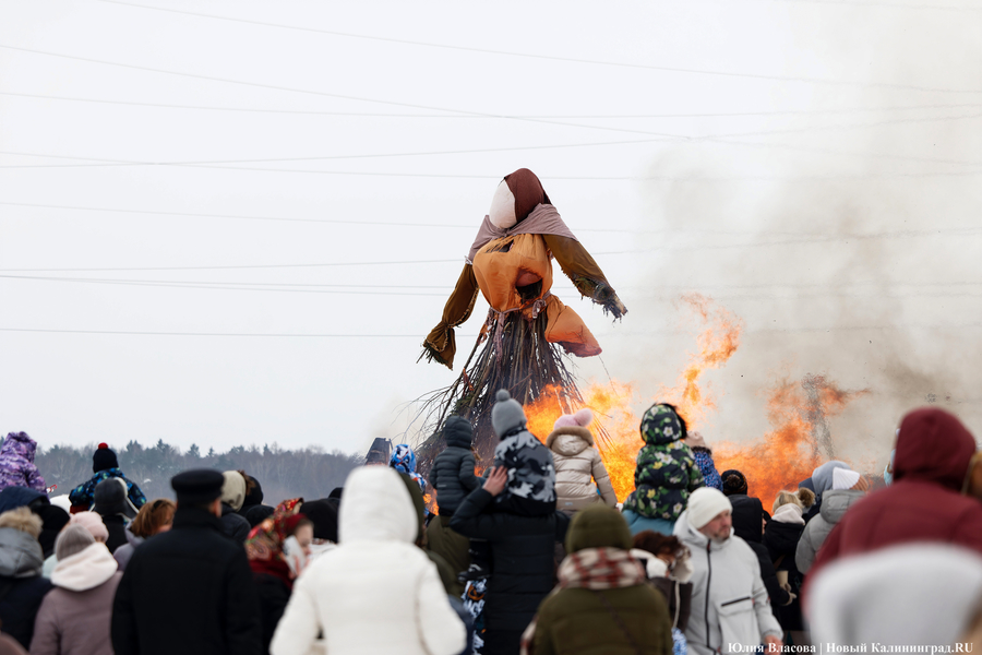 Блины, пляски и «самое большое» чучело: как отпраздновали Масленицу в «Каупе» (фото)
