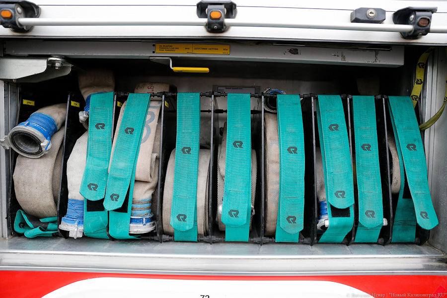 При пожаре в пятиэтажке на Сергеева пострадал человек, еще двоих спасли