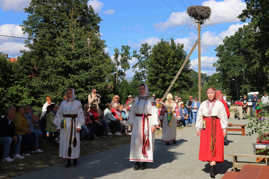 Есенин в Кёнигсберге: в Чистые пруды привезли личные вещи поэта (фото)