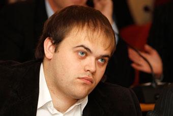 Депутат о «русской» поправке ЛДПР в Конституцию: «Такие инициативы вносятся с бодуна»