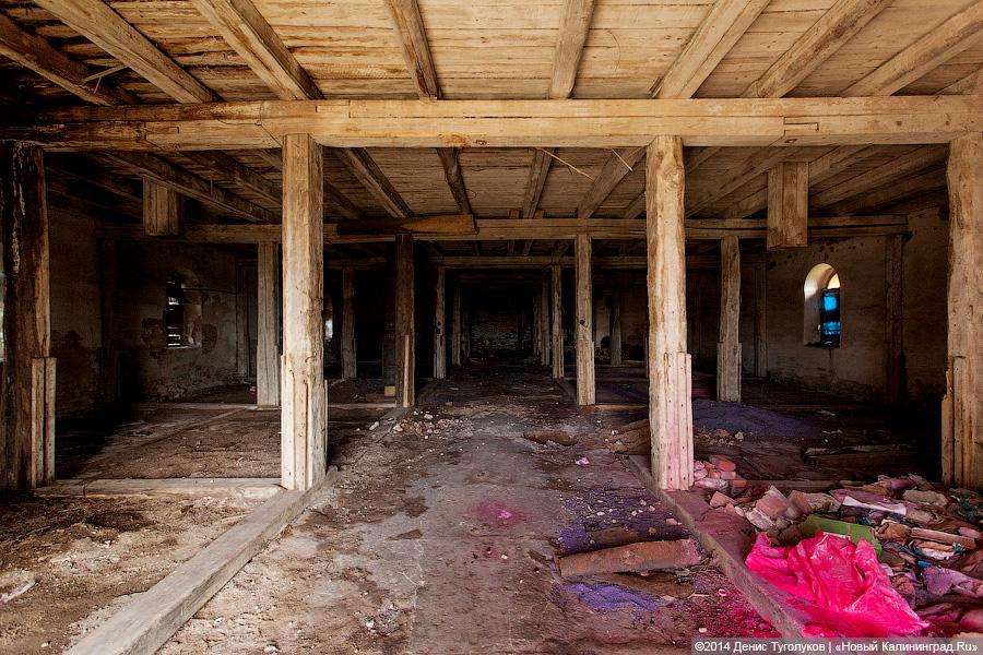 Нам на небо: кирха, построенная по инициативе прусского короля, превратилась в склад химикатов