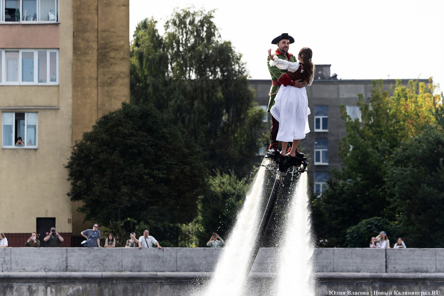 «Миля витязя», вальс байдарок и летающий моряк: как прошла «Водная ассамблея» (фото)