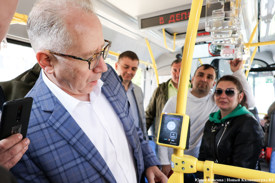 «Не надо искать особенностей»: в Калининграде на линию выпустили новые ЛиАЗы (фото)