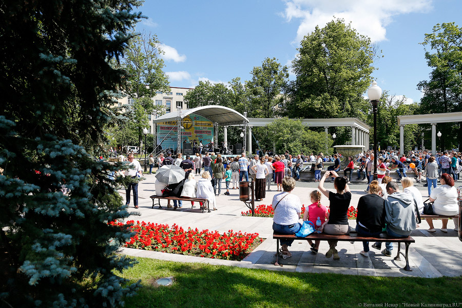 Одним джазом: как калининградцы слушали и танцевали на «Джаз-фонтане»