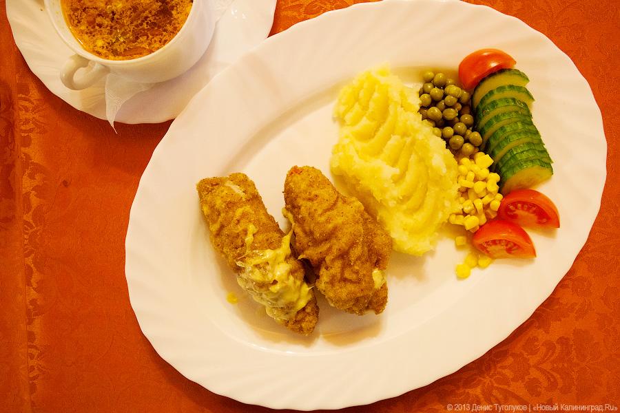 Без кильки в томате: где поесть в Мамоново и по пути туда