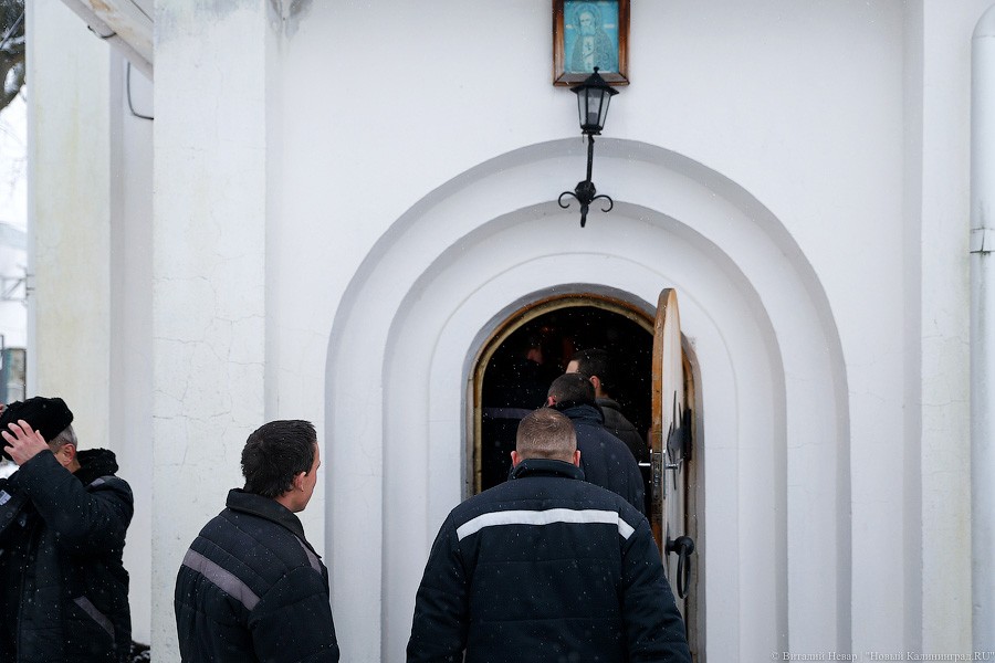 Купания строгого режима: что на Крещение происходило в калининградской колонии