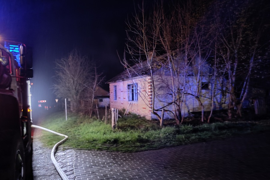 При пожаре под Озёрском погибла женщина, СК проводит проверку