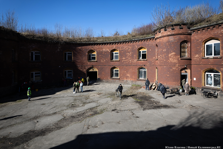 «Начало новой жизни»: в Астрономическом бастионе прошёл субботник (фото)