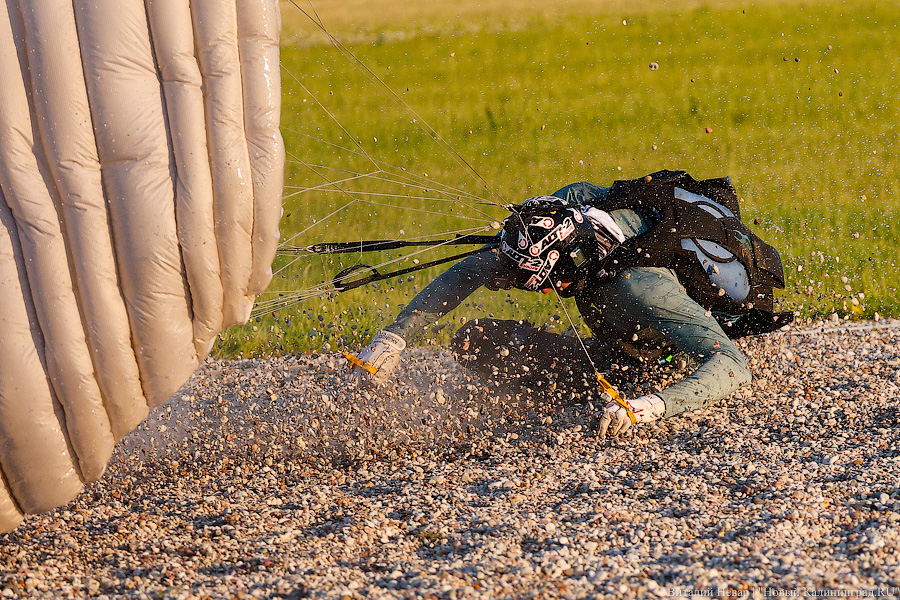 Люди как птицы: под Калининградом прошел этап Кубка России по купольному пилотированию (фото)