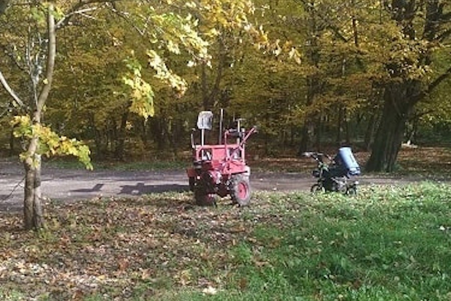 В Макс-Ашман парке мотоблок сбил женщину (фото)