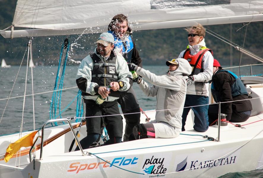 Калининградские яхтсмены завоевали «серебро» и «бронзу» в матчевых гонках (фото)