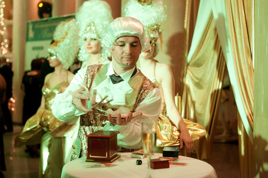 "Под звуки вальса": фоторепортаж с благотворительного бала "Янтарная корона"