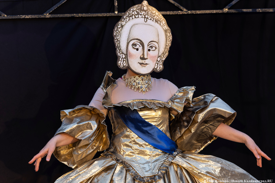 Не кантовать: в башне «Врангель» сыграли спектакль про Канта