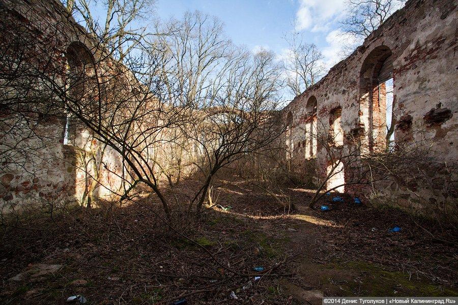 Разрушенная трижды: кирха начала XVIII века в поселке Жилино