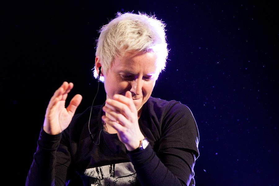 «Белая песня»: фоторепортаж с концерта Светланы Сургановой