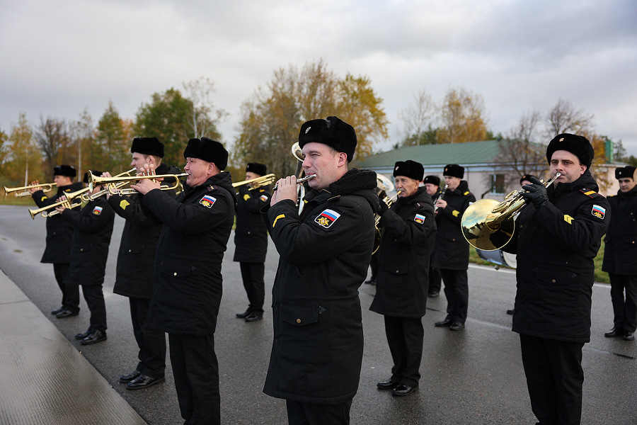 Хмурое утро: из Калининграда отправили очередную группу мобилизованных (фото)